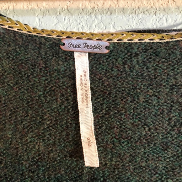 Free People Sweater, EUC V-Neck Oversized Green - Picture 6 of 10